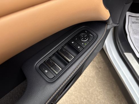 Certified 2025 Lexus RX 350 Premium w/ Accessory Package image 15