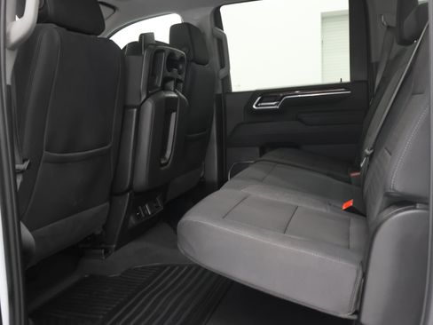 Used 2025 GMC Sierra 3500 SLE w/ SLE Convenience Package AWD/4WD image 8