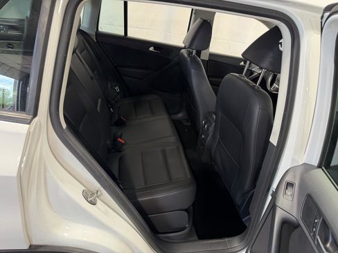 Used 2017 Volkswagen Tiguan S FWD image 15