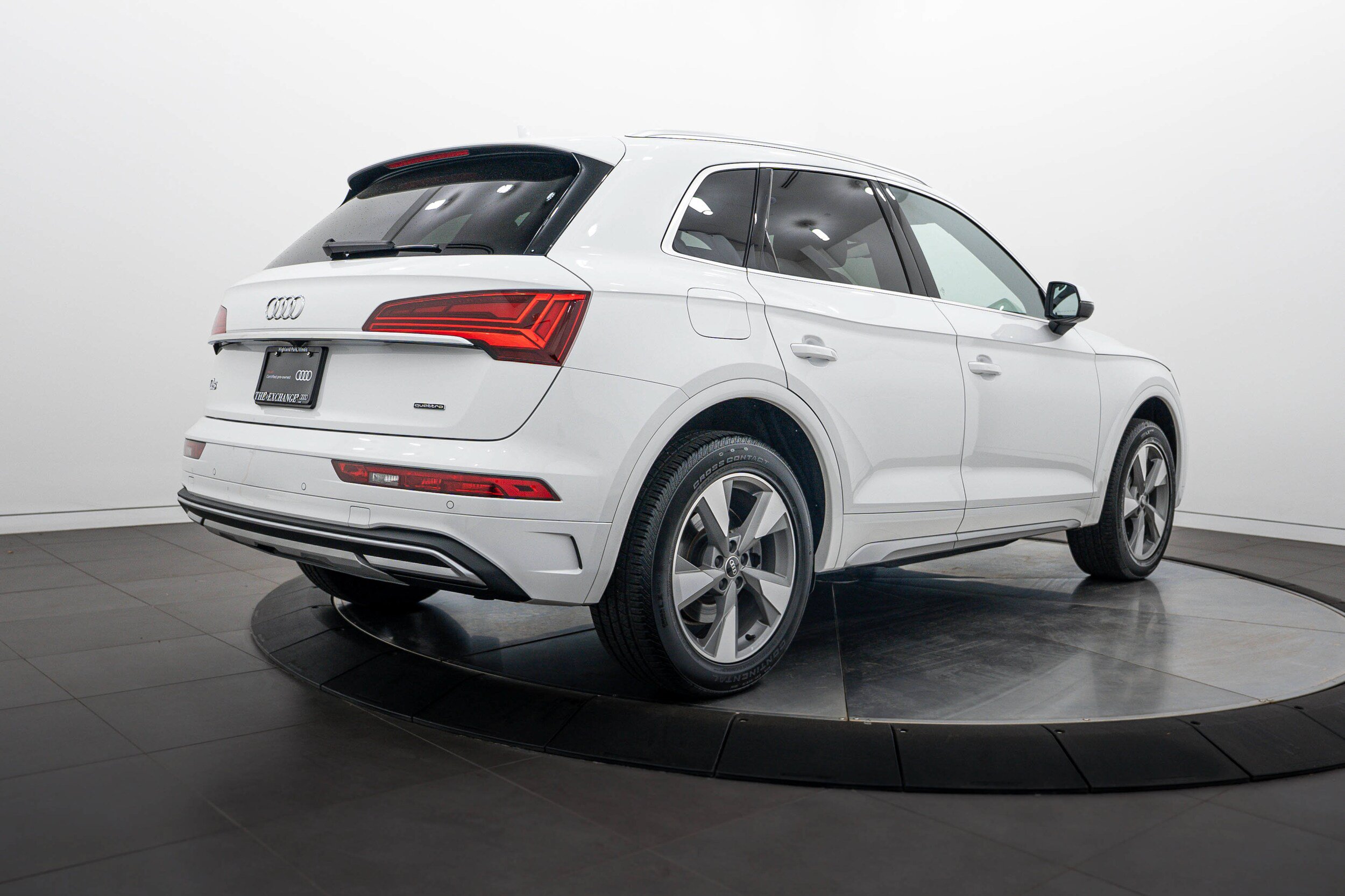 Certified 2024 Audi Q5 2.0T Premium w/ Convenience Package AWD/4WD image 4