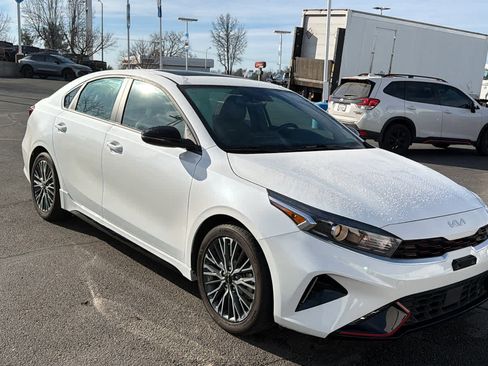 Used 2024 Kia Forte GT-Line w/ GT-Line Premium Package image 3