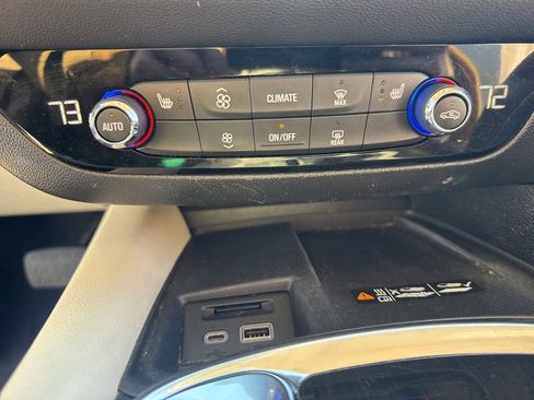 Used 2023 Buick Enclave Essence w/ Experience Buick Package image 16