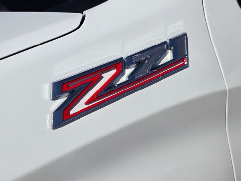 Used 2025 Chevrolet Silverado 1500 LT Trail Boss w/ LT Trail Boss Premium Package AWD/4WD image 10