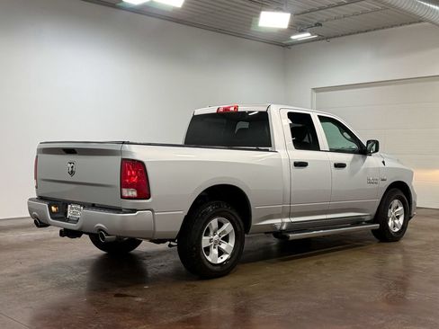 Used 2017 RAM 1500 Express RWD image 24