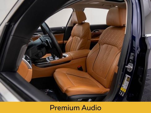 Used 2022 BMW 750i xDrive w/ Executive Package image 15