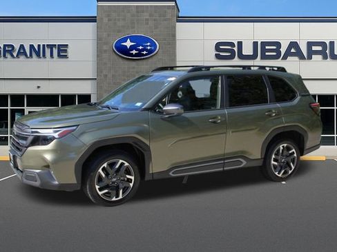 Used 2025 Subaru Forester Limited AWD/4WD image 6