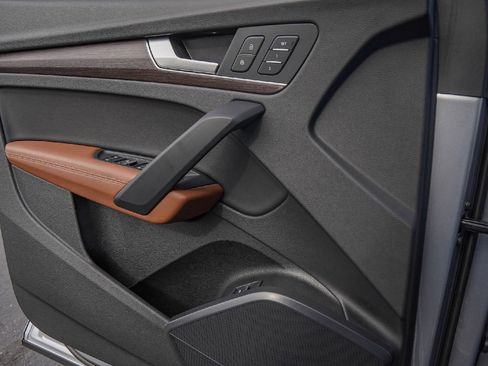 Used 2022 Audi Q5 2.0T Premium Plus image 21