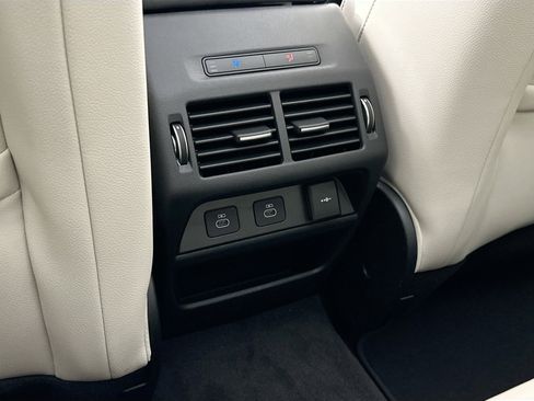 Used 2025 Land Rover Discovery Sport S image 24