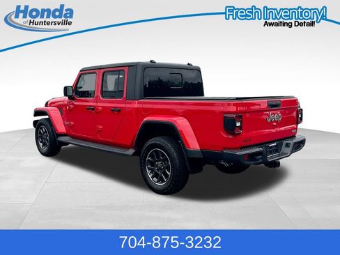 Used 2020 Jeep Gladiator Overland AWD/4WD image 6