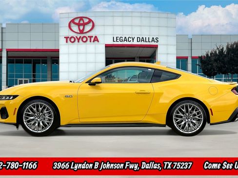Used 2024 Ford Mustang GT Premium RWD image 7