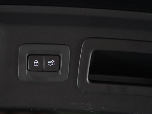 Certified 2024 MAZDA CX-90 Plug-In Hybrid w/ Preferred AWD/4WD image 18