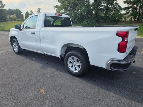 Used 2022 Chevrolet Silverado 1500 W/T RWD image 4