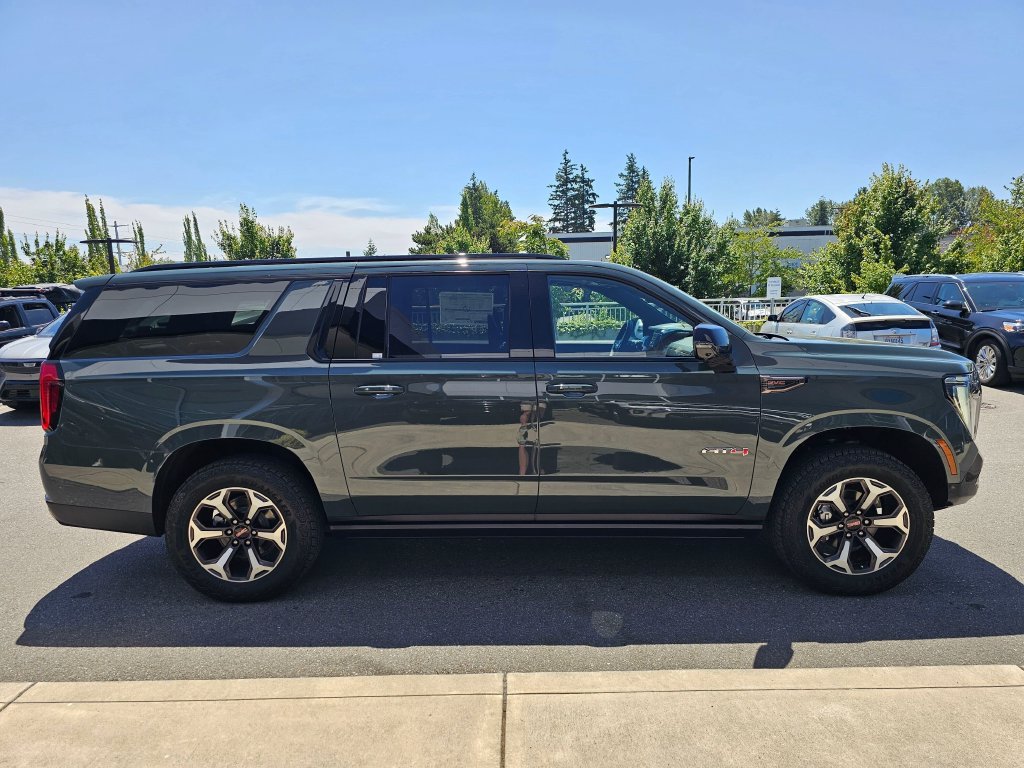 Used 2026 GMC Yukon XL AT4 Ultimate AWD/4WD image 6