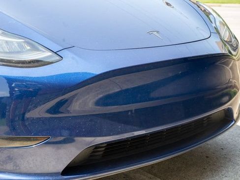 Used 2023 Tesla Model Y AWD image 11