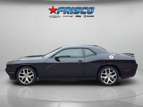 Used 2016 Dodge Challenger SXT Plus RWD image 4