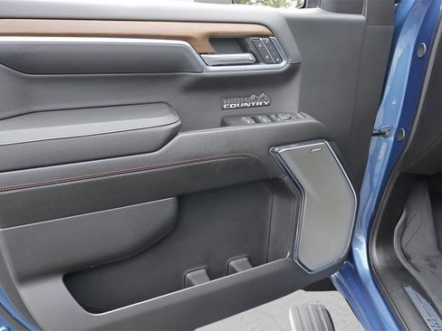 Used 2024 Chevrolet Silverado 1500 High Country image 23