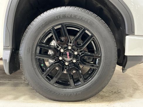 Used 2025 GMC Sierra 1500 Elevation AWD/4WD image 12