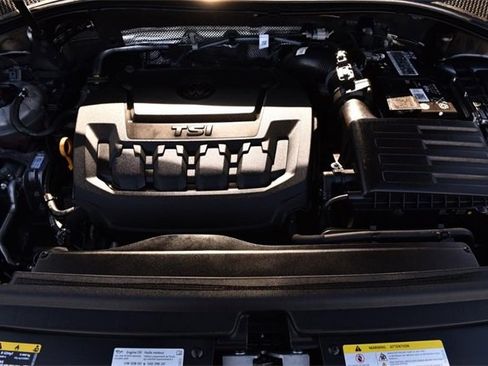 Used 2023 Volkswagen Tiguan SE image 25