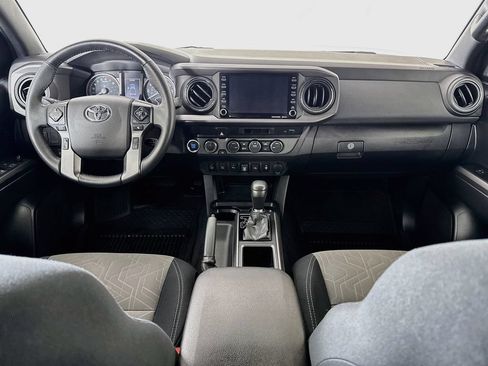 Certified 2021 Toyota Tacoma TRD Off-Road w/ Technology Package AWD/4WD image 3