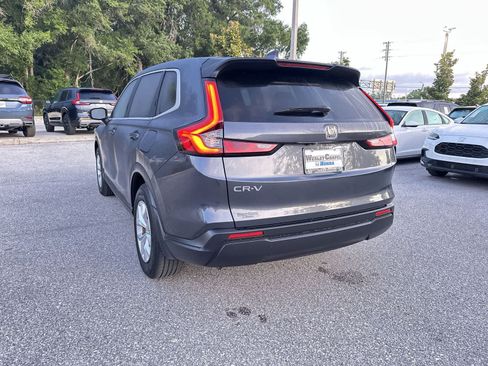 Used 2025 Honda CR-V LX image 4