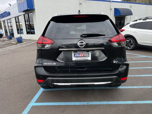 Used 2020 Nissan Rogue SV image 4
