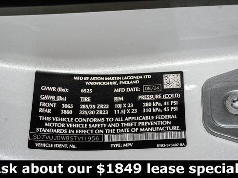 Used 2025 Aston Martin DBX 707 image 34