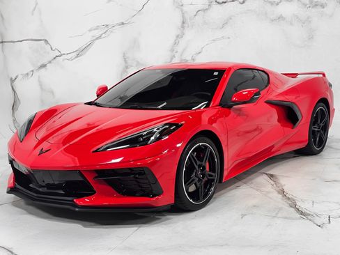 Used 2023 Chevrolet Corvette Stingray Coupe w/ Z51 Performance Package RWD image 7