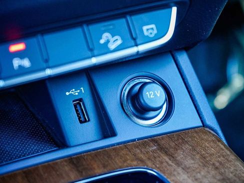 Used 2023 Audi Q5 2.0T Premium w/ Convenience Package image 22