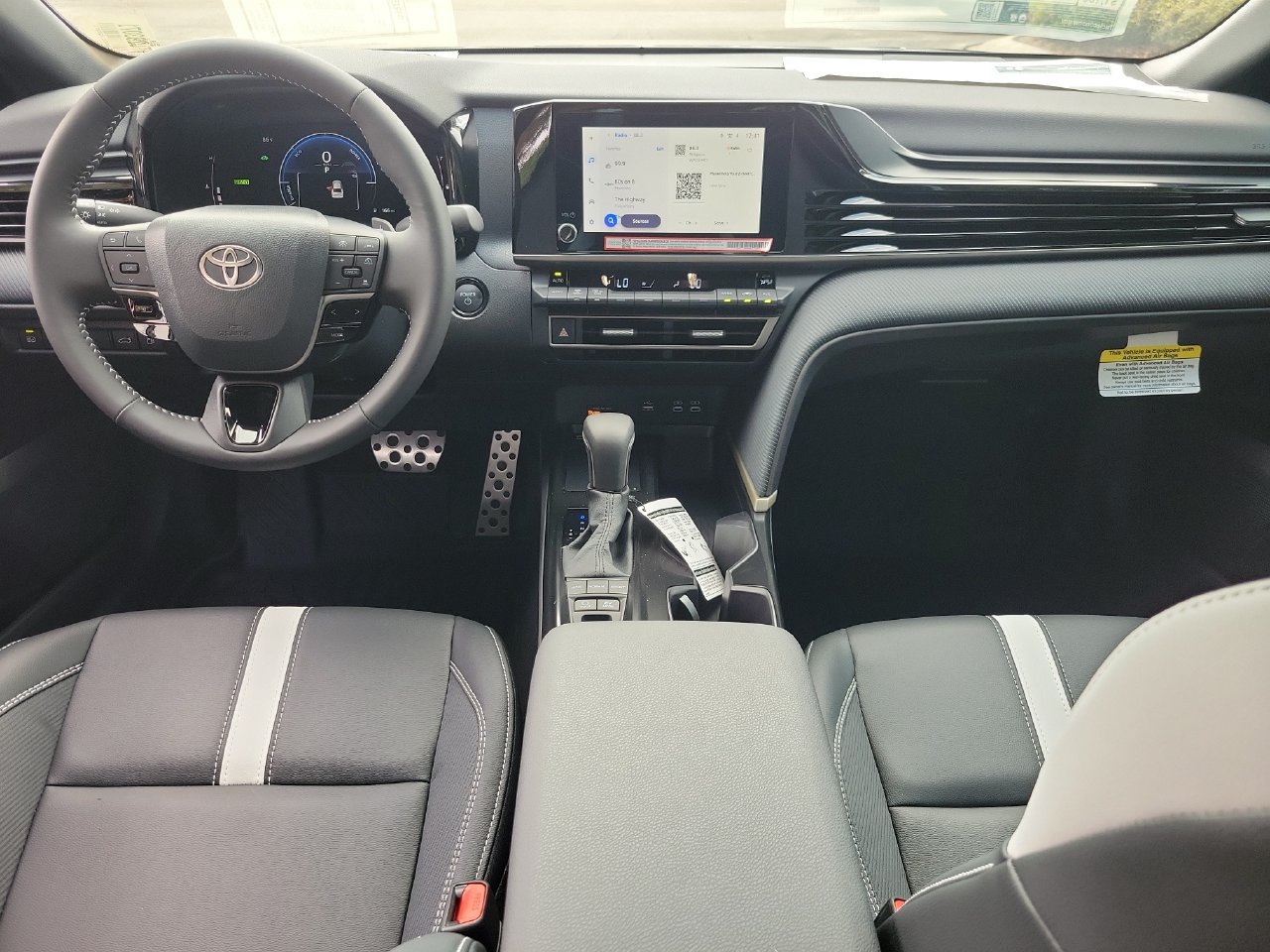 Used 2026 Toyota Camry SE FWD image 13