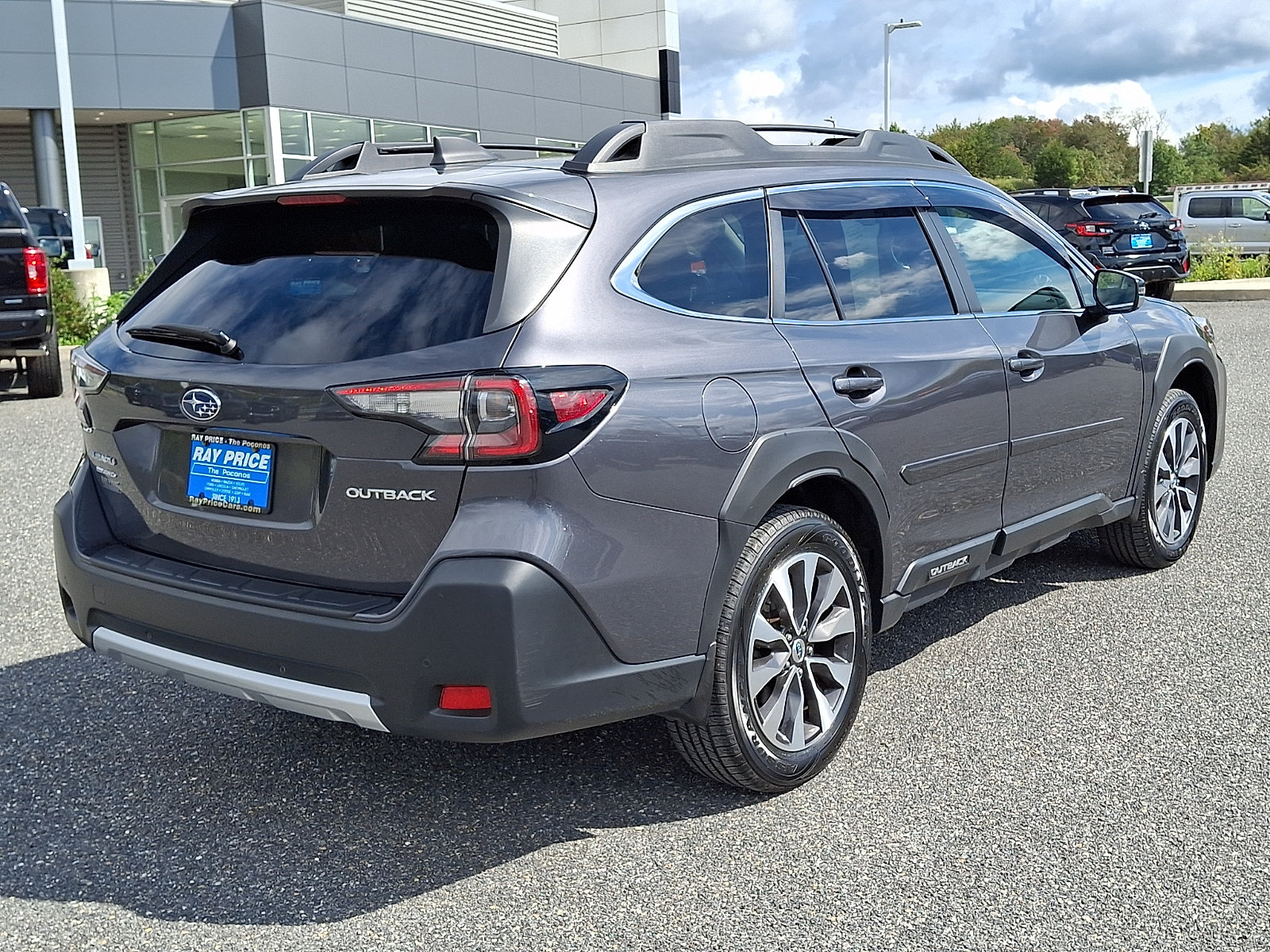 Used 2023 Subaru Outback Limited AWD/4WD image 7