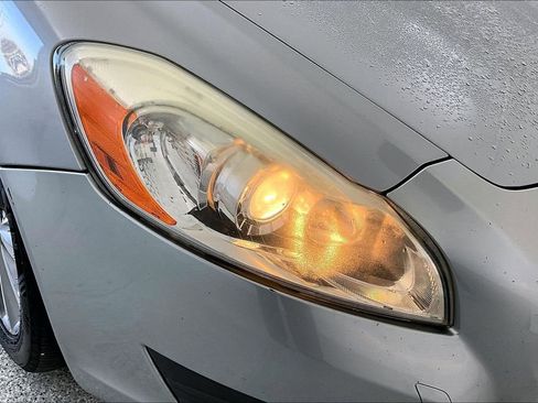 Used 2012 Volvo C70 T5 image 36