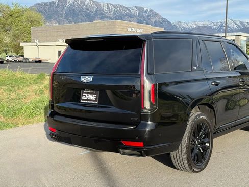 Used 2022 Cadillac Escalade Sport Platinum AWD/4WD image 10