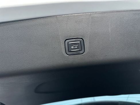 Certified 2023 Chevrolet Traverse RS w/ LPO, Floor Liner Package image 16