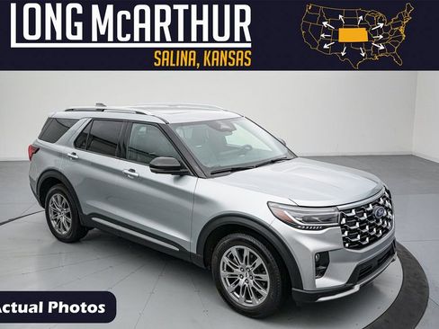 Certified 2025 Ford Explorer Platinum image 1