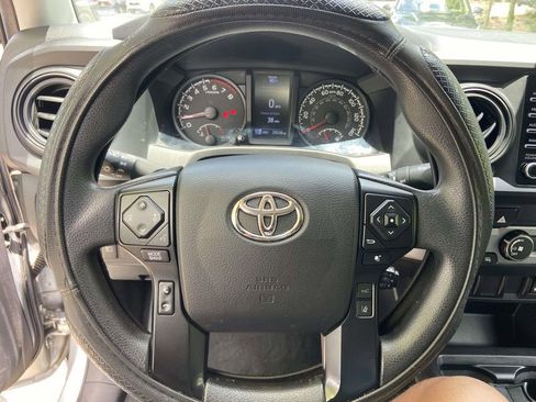 Used 2022 Toyota Tacoma SR RWD image 31