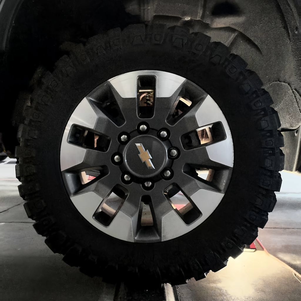 Used 2024 Chevrolet Silverado 2500 Custom w/ Custom Convenience Package AWD/4WD image 14
