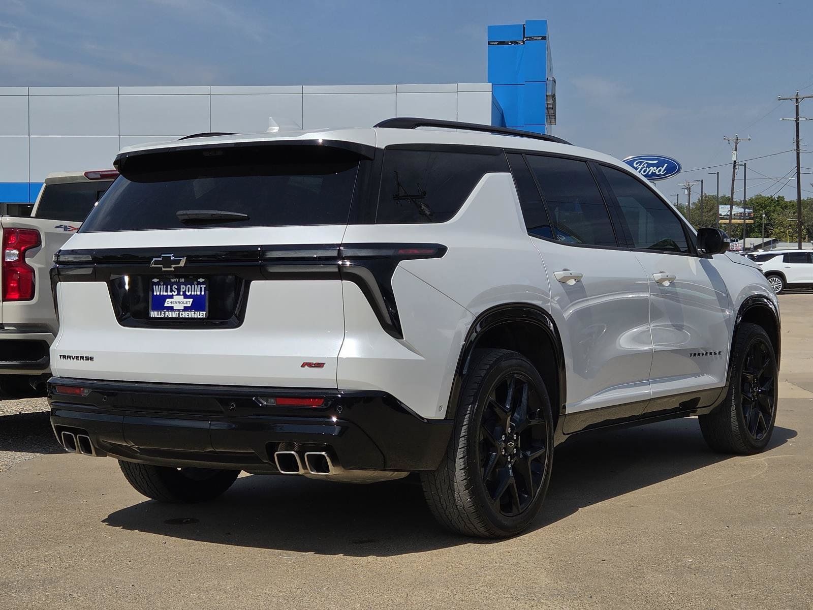 Used 2024 Chevrolet Traverse RS w/ LPO, Floor Liner Package FWD image 4