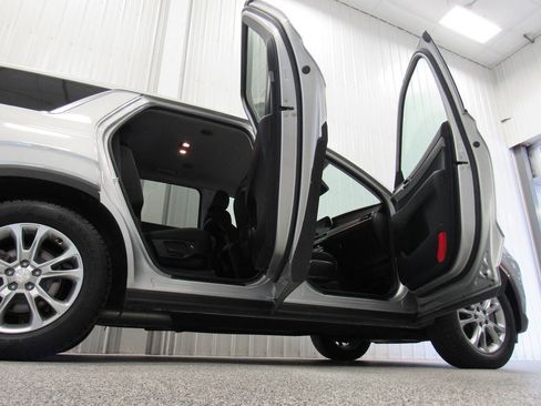 Used 2022 Hyundai Palisade SE AWD/4WD image 16