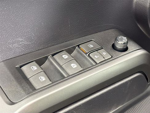 Used 2020 Toyota Tacoma TRD Off-Road w/ Technology Package AWD/4WD image 26