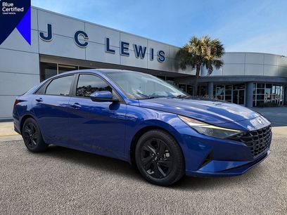 Used 2023 Hyundai Elantra SEL w/ Preferred Accessory Package