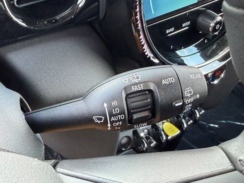 Used 2024 MINI Cooper SE FWD image 31