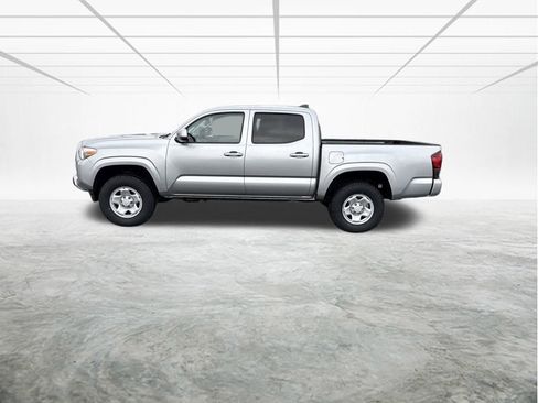 Used 2022 Toyota Tacoma SR image 8