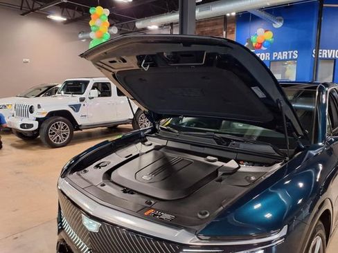 Used 2024 Cadillac Lyriq Luxury image 13