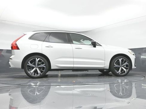 Used 2022 Volvo XC60 B6 R-Design w/ Protection Package Premier image 42