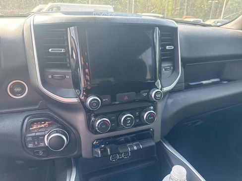 Used 2022 RAM 1500 Big Horn AWD/4WD image 12