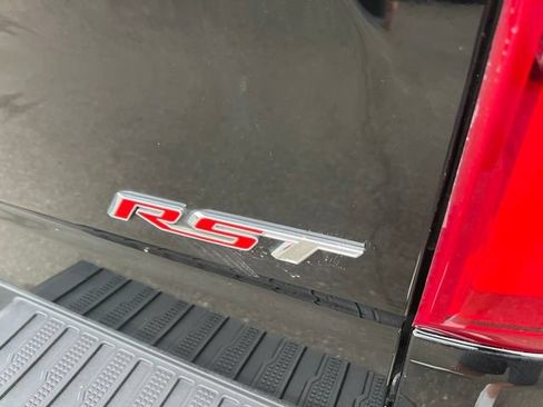 Used 2022 Chevrolet Silverado 1500 RST w/ Z71 Off-Road Package AWD/4WD image 5