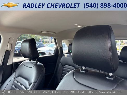 Used 2024 Ford Edge SEL AWD/4WD image 2
