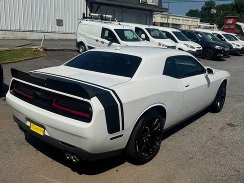 Used 2018 Dodge Challenger SXT Plus RWD image 4