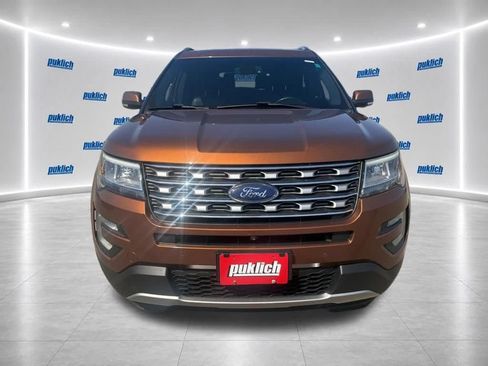 Used 2017 Ford Explorer Limited w/ Equipment Group 301A AWD/4WD image 2