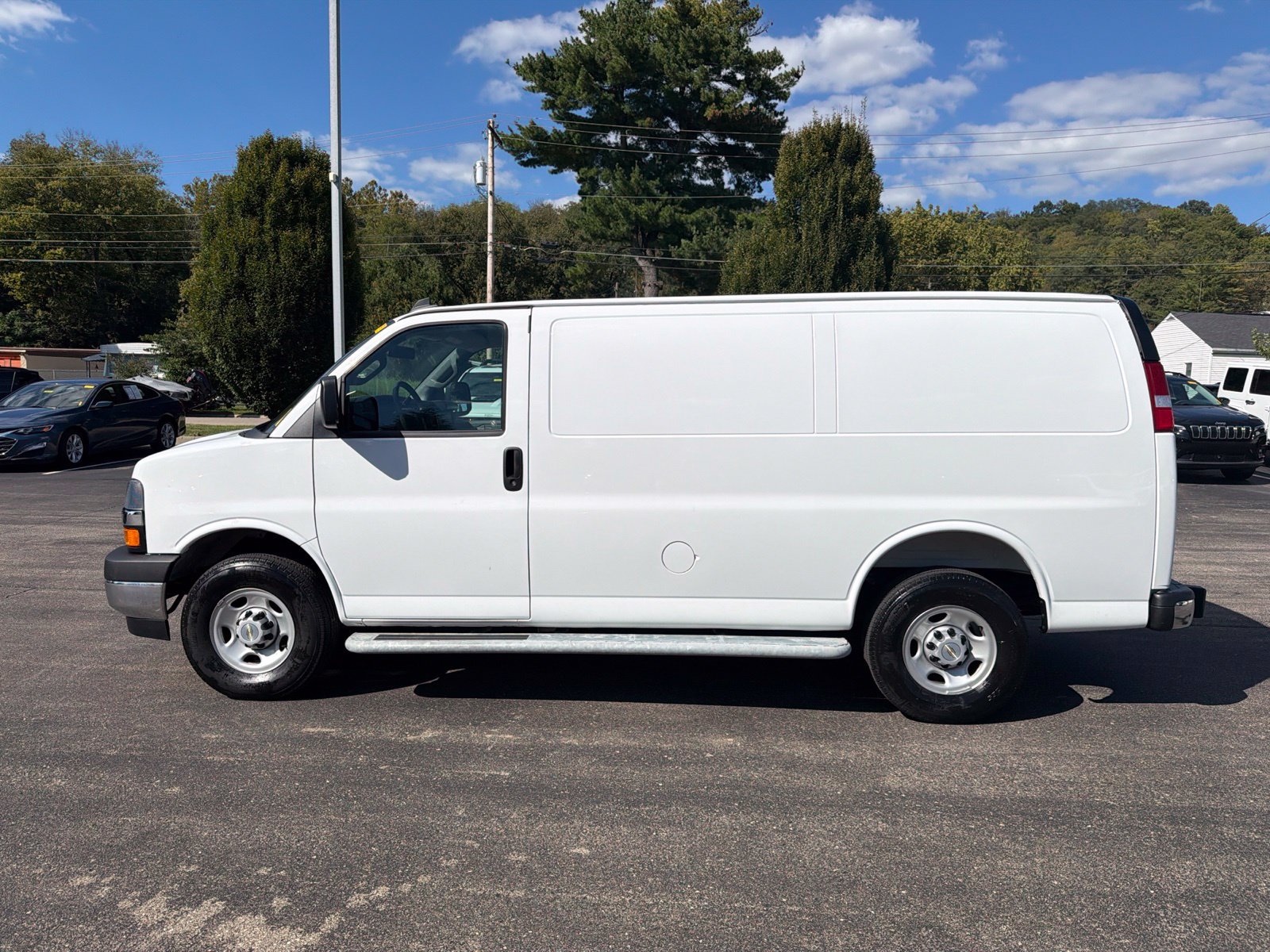 Used 2025 Chevrolet Express 2500 w/ Driver Convenience Package RWD image 2